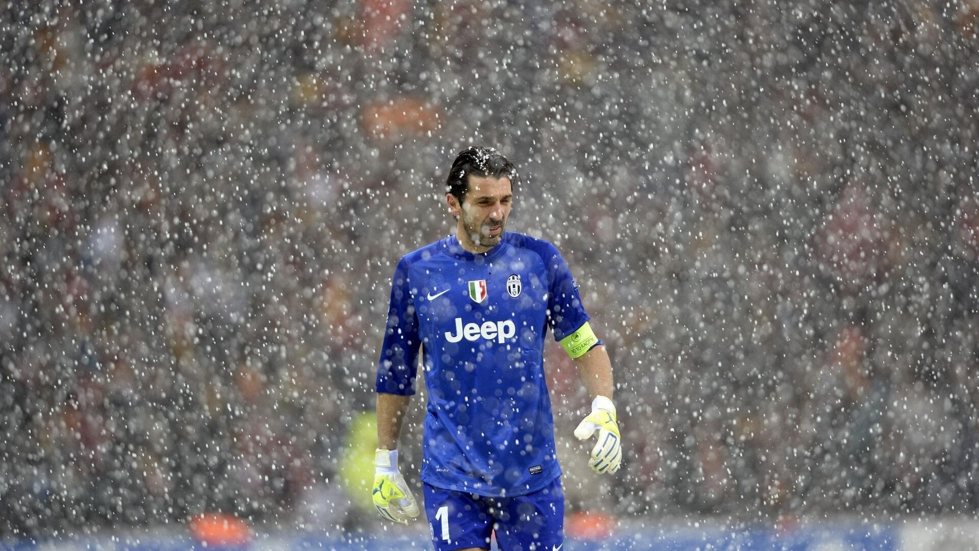 武磊社交媒体晒海报庆祝西班牙人重返西甲 中国前锋下赛季能否迎关键考验？